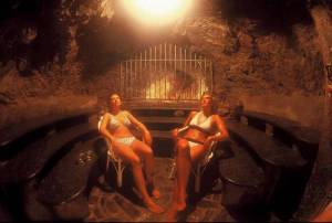 Xtrallusion photo library of independent, self-guided walking and sightseeing holidays in Italy. Pictures, images, photos and photographs taken along the way of this 1-day walking itinerary, to give you a visual impression of the day's walk.